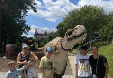 25/26 I.S Dinolive